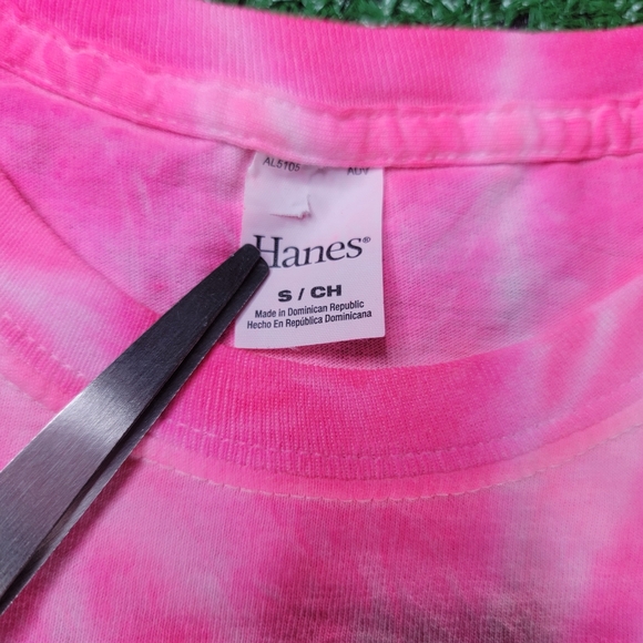 Georgia Bulldogs Women's Pink Tie-Dye T Shirt Size Small Hanes Tag UGA NCAA New - Picture 3 of 6